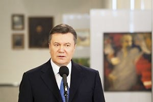 Янукович попрощався зі Ступкою