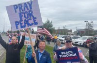 Прихильники Трампа влаштували "мітинг за мир" в Анкориджі