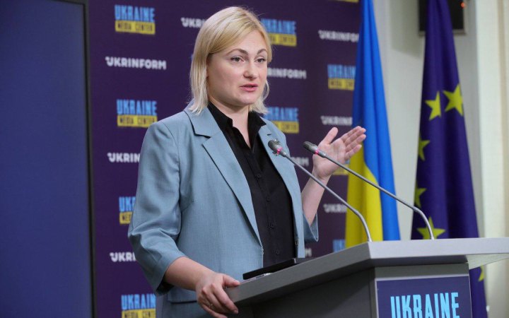 Євгенія Кравчук: “Повернути Україні нижню Лавру і Почаїв допоможе розслідування будівництв на їхній території” 