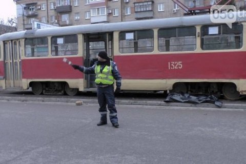 У Дніпропетровську жінка потрапила під трамвай