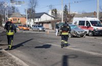 Росіяни вдарили безпілотниками по дорозі у Сумах, є травмовані