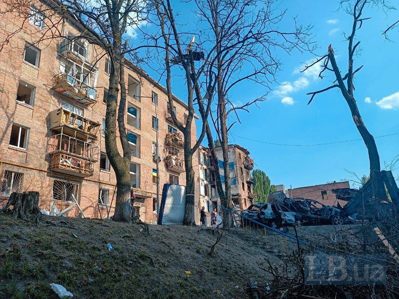 Будинок на Сальського через три дні після аварії, після завершення розбирання завалів аварійними службами і волонтерами