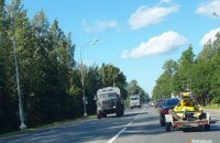 У Росії помітили дві колони автозаків без маркувань, які рухаються в бік Білорусі