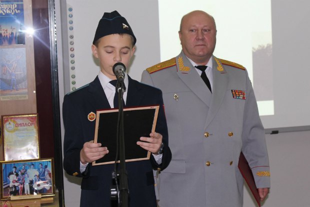&quot;Начальник Ставропольського кадетського училища генерал Леонід Куц і його вихованець