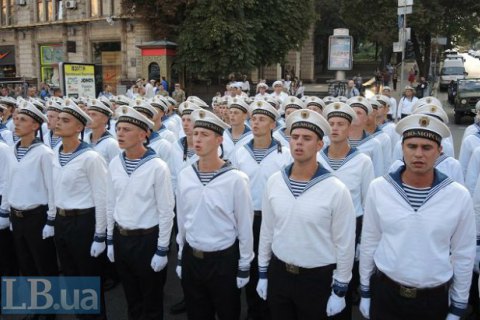 На параде 24 августа вместо "Здравия желаю" будут говорить "Слава Украине"