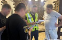 На Хмельниччині викрили підпільну друкарню, де виготовляли "липові" документи для чоловіків