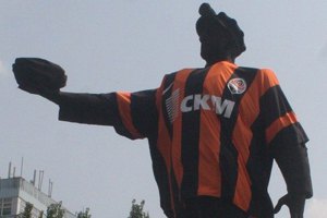 Ахметов заработал на футболе 1,3 млрд в сезоне 2012/13 г.