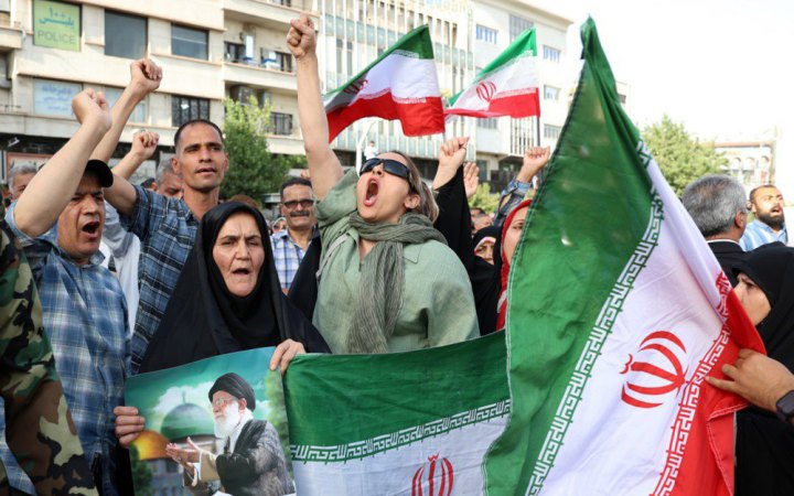 Президент Ірану заявив про необхідність перенесення столиці