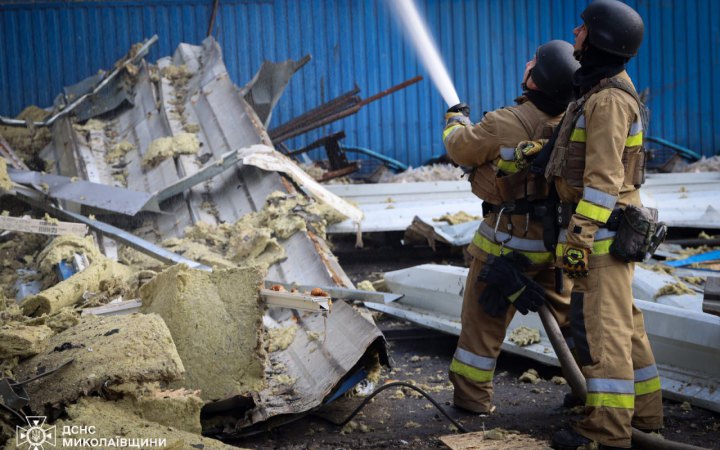 У Миколаєві через дронову атаку ворога поранені шестеро людей (доповнено)