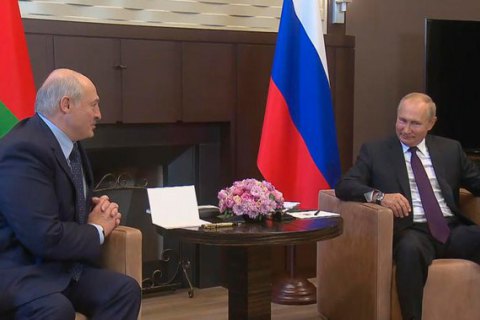 Лукашенко знову зібрався на зустріч з Путіним