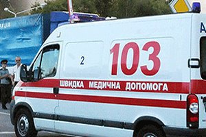 Неизвестные в Киеве подожгли два автомобиля скорой помощи
