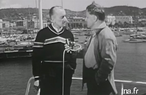 Кусто дает интервью на борту Калипсо, Канны, 1956