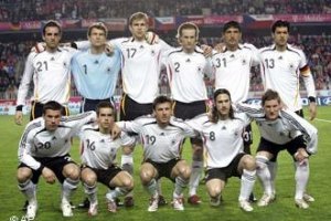 Игроки сборной Германии возмущены отношением к собакам в Украине