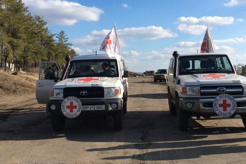 З початку бойових дій на Донбасі загинули понад 2,7 тис. цивільних - Червоний Хрест