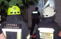 Мужчина попал под завал во время ремонта в киевской многоэтажке