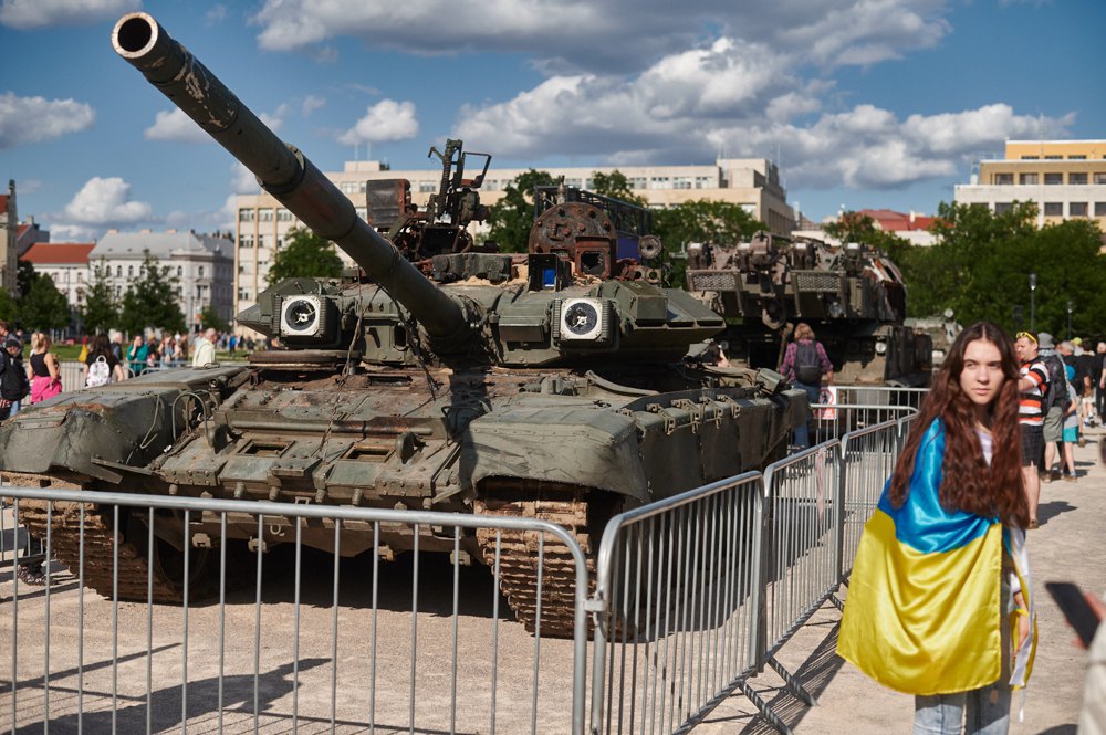 Під час виставки російської військової техніки, знищеної ЗСУ, у Празі, липень 2022.