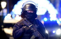 Во Франции уроженец Туниса с ножом напал на полицейский участок, есть жертвы 