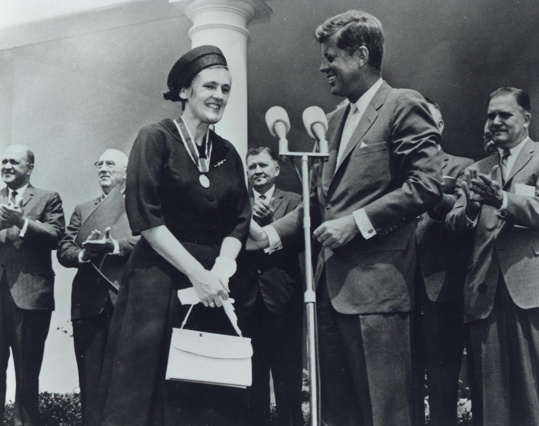 У 1962 році Келсі була удостоєна президентської нагороди, яку вона отримала з рук президента США Джона Кеннеді.