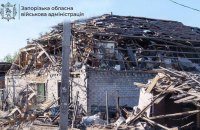 Одна людина загинула, ще четверо отримали поранення внаслідок ворожих атак по Запорізькому району