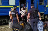 З початку повномасштабного вторгнення РФ з Донбасу співробітники ДСНС евакуювали 9 808 людей