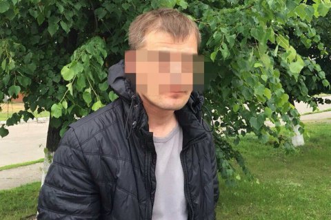 В Черкасской области чиновник горсовета продавал наркотики несовершеннолетним