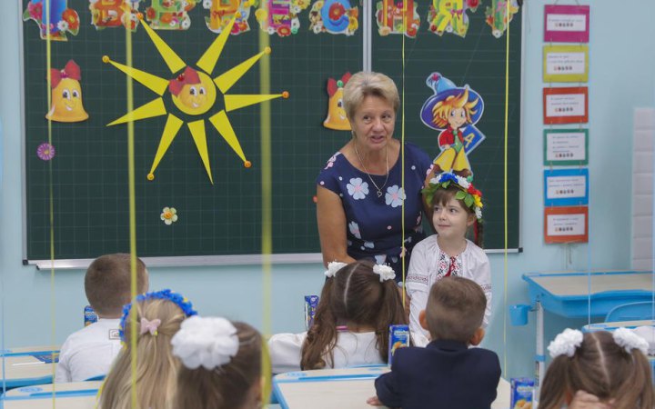 Мінфін висловився проти підняття зарплати вчителів до 3 "мінімалок"