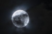 В ночь 31 января "сойдутся" Лунное затмение, суперлуние и "голубая Луна"