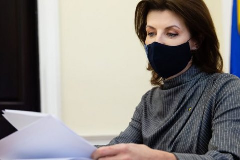 ​Марина Порошенко призвала правительство выделить Киеву квоту для прямой закупки вакцин