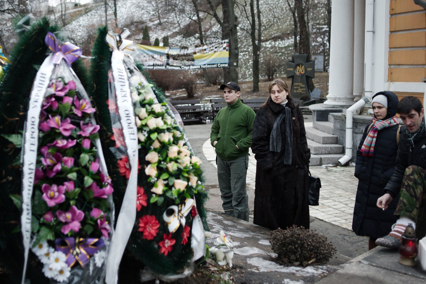 На могиле Франко, погибшего под Иловайском. 2015 год