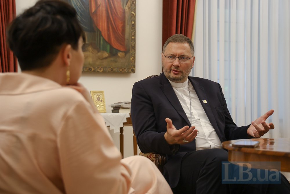 Апостольський нунцій Вісвальдас Кульбокас і Соня Кошкіна