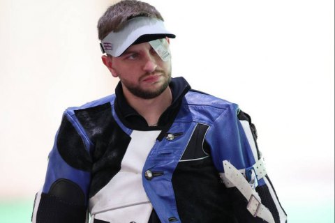 На Олімпіаді-2020 рідкісний випадок: український стрілець вибив "десятку" на чужій мішені і втратив медаль