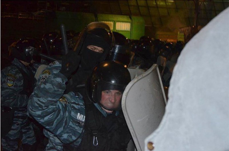 Побиття беркутівцями мітингувальників, 30 листопада 2013 р. 