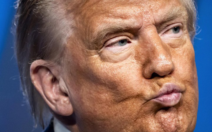 Трамп припускає зняття санкцій проти Ірану, якщо він буде мирним 