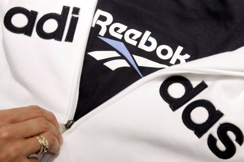 Adidas продає бренд Reebok за 2,1 млрд євро