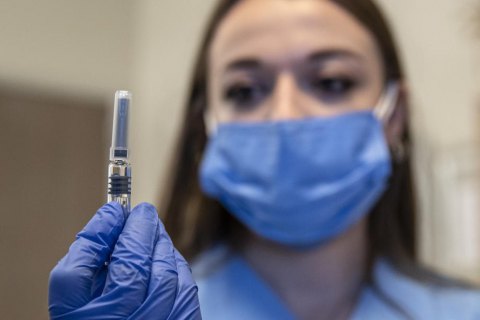 МОЗ виділило 52,5 тис. доз вакцини від ковіду МВС, всупереч плану вакцинації, - ЗМІ