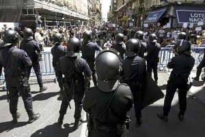 Протестующих шахтеров в Мадриде разогнали резиновыми пулями