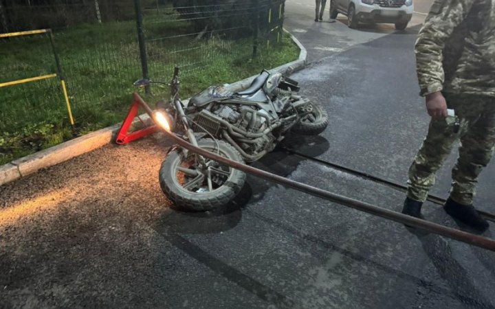 У ДПСУ розповіли, що чоловік на мотоциклі намагався прорватися до Румунії