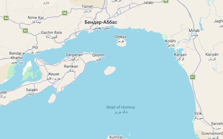 Підсанкційний китайський танкер почав рух Ормузькою протокою, попри блокаду США