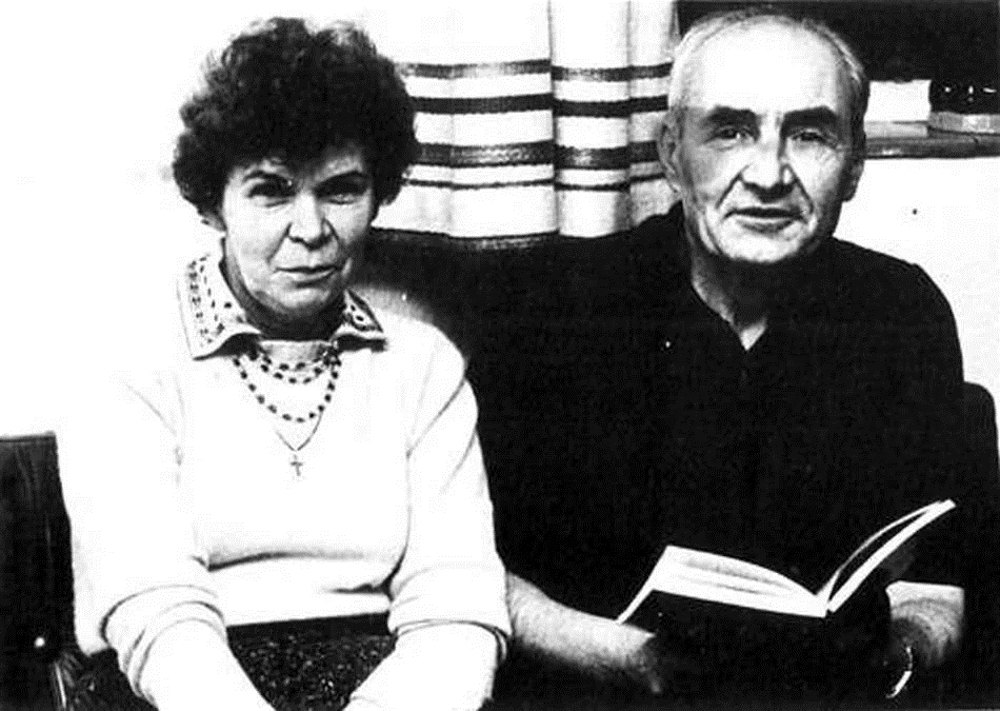 Ніна Строката-Караванська з чоловіком Святославом Караванським. 1980 рік