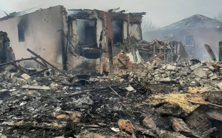Під завалами обстріляного будинку у Вовчанську виявили тіла двох загиблих