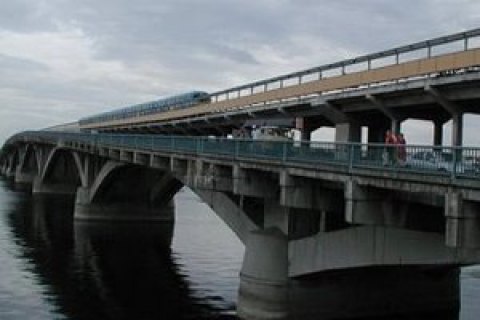 Киевский мост Метро закроют для автотранспорта в ночь на 5 января для ремонта