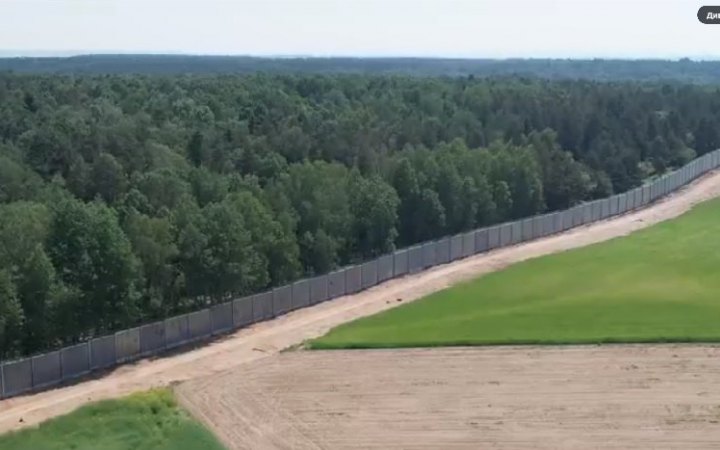 Польща завершила будівництво стіни на кордоні з Білоруссю
