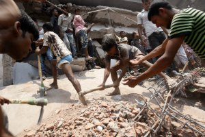 Рабочие швейных фабрик в Бангладеш получат компенсации от западных компаний
