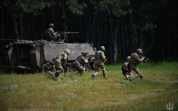 Українські бійці відбили усі атаки росіян у районі Мар’їнки, - Генштаб