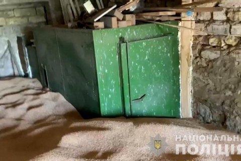В Винницкой области фермер закрыл в металлической сушилке для фруктов рабочего за плохую работу