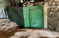 В Винницкой области фермер закрыл в металлической сушилке для фруктов рабочего за плохую работу