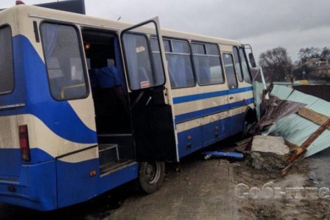 ​Водитель школьного автобуса умер за рулем в Каменском