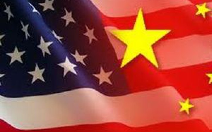 США звинувачують Китай у використанні “поліцейської дільниці” для шпигування та переслідування дисидентів
