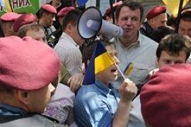 "Беркут" оттеснил оппозиционеров от дворца "Украина"