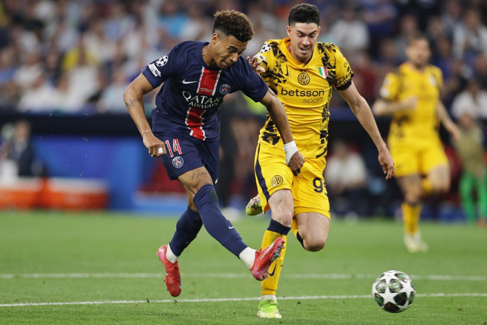 Дуе забиває другий гол